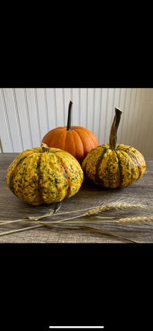 Set of 3 pumpkins